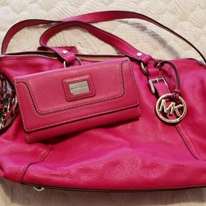 Michael Kors Shoulder Bag w/ Wallet Pink